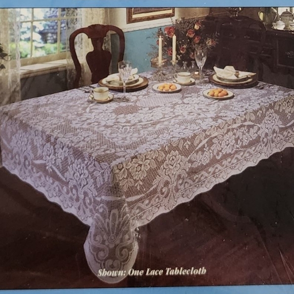 Quaker Lace Oval Tablecloth 60"x84" Lori White Floral Dining Kitchen New Vintage - Picture 1 of 8
